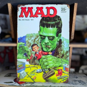 送料無料!ちょうどいいブリキ看板 【 MAD / マッド マガジン】『 フランケンシュタイン 』 アルフレッド・E・ニューマン / METAL SIGN / メタルサイン / ブリキ看板 / サインボード / ビンテージ加工〚アメリカン雑貨 アメトイ〛