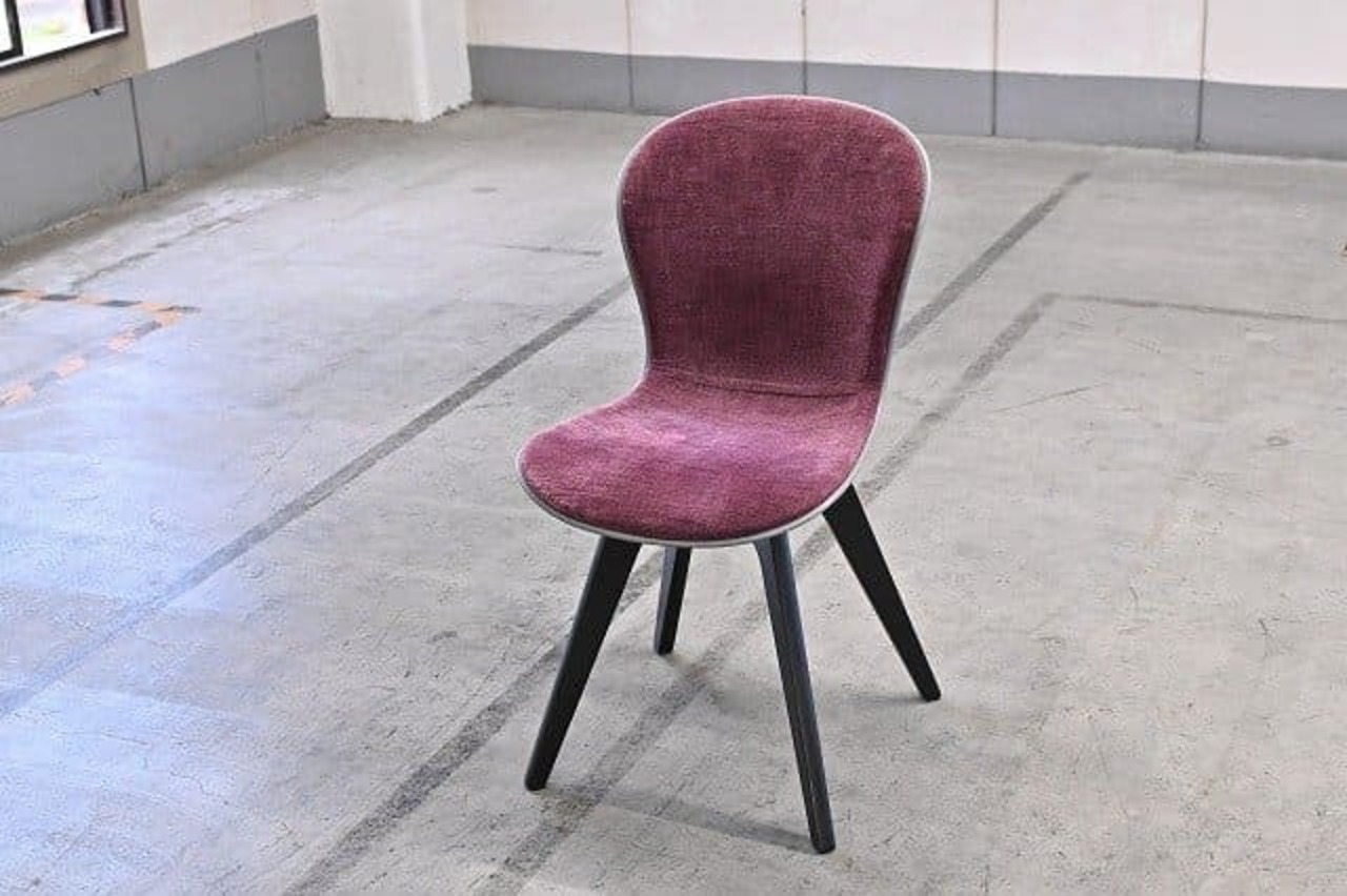 BoConcept 8万「Adelaide」チェアb オーク材 ダイニングチェア エスプレッソオーク パープル モダン アデレード ボーコンセプト【中古家具/中古インテリア/USED家具ユーズド家具/リサイクル】