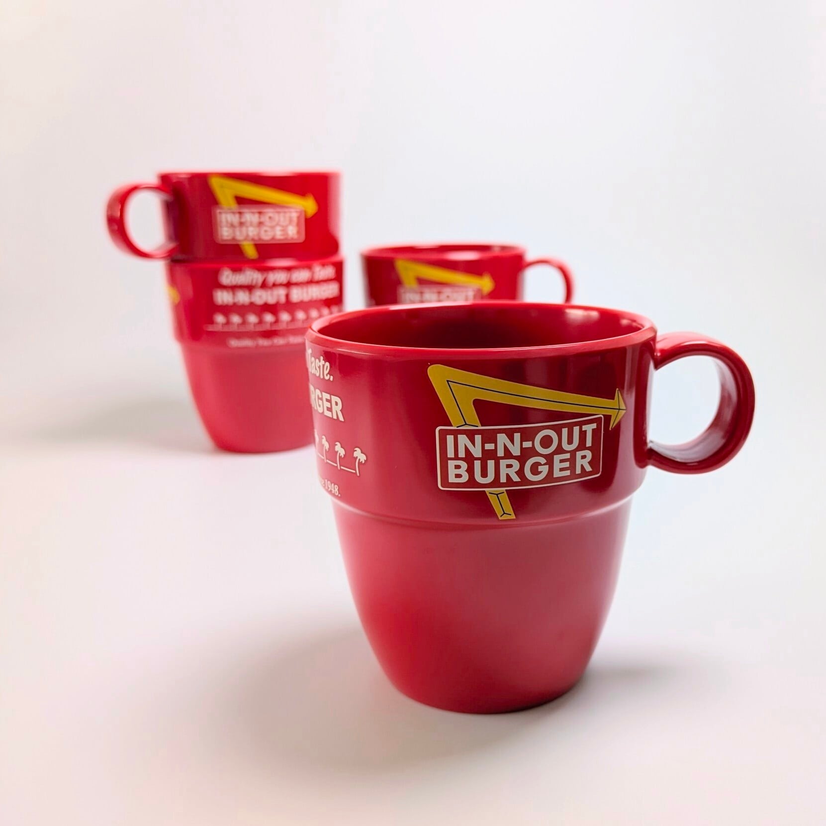 【 In-N-Out Burger( インアンドアウトバーガー / イナウトバーガー )】 MELAMINE MUG / メラミン製マグ / diner / ダイナー 〚アメリカン雑貨 アメトイ〛
