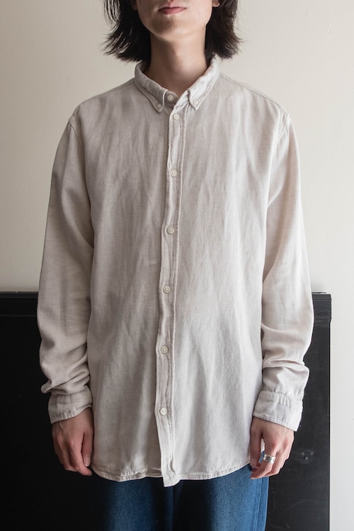 スウェーデン WEEKDAY L/S シャツ 137B