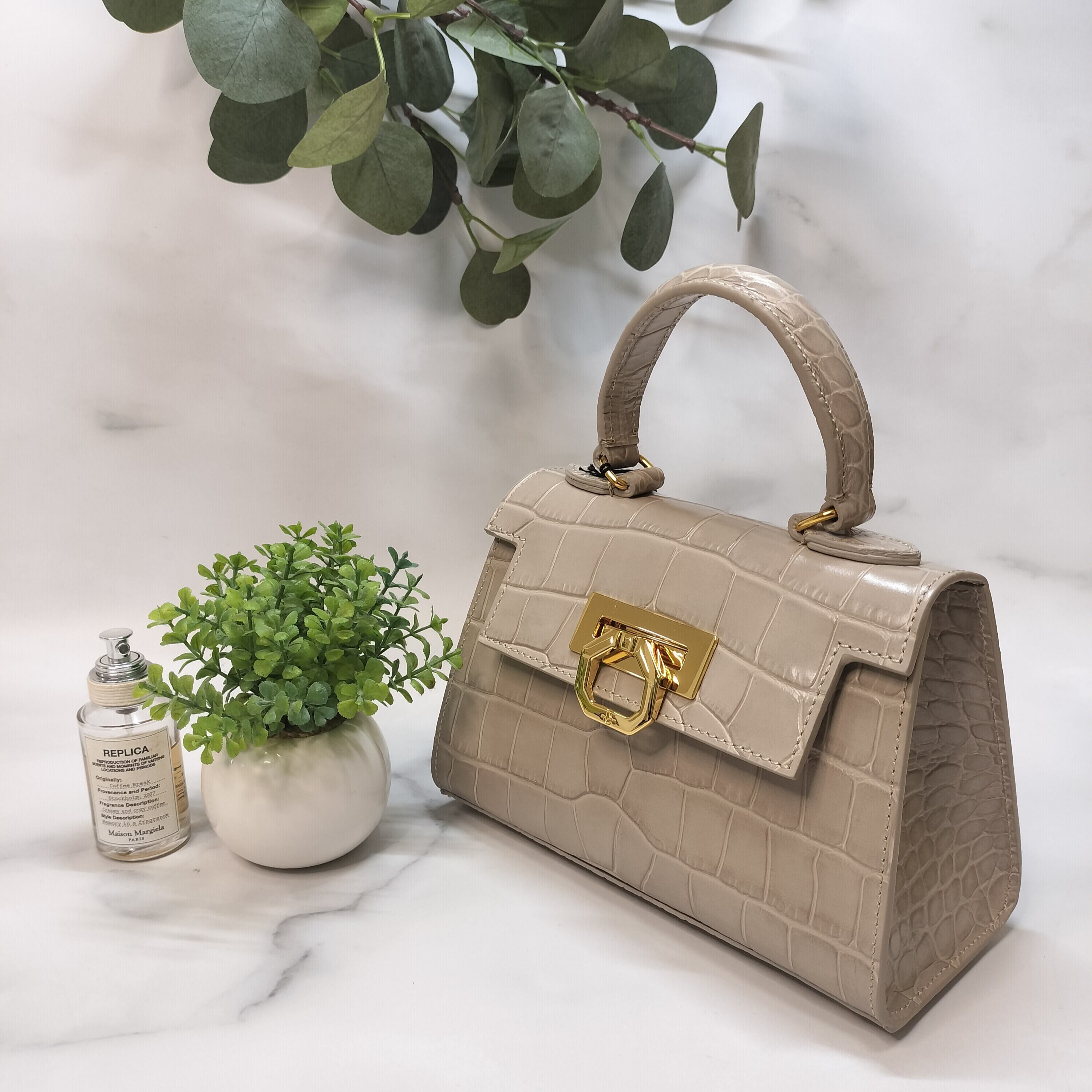 LICIA 241 / Croco stone | Charm ｜Carbotti 専門通販サイト