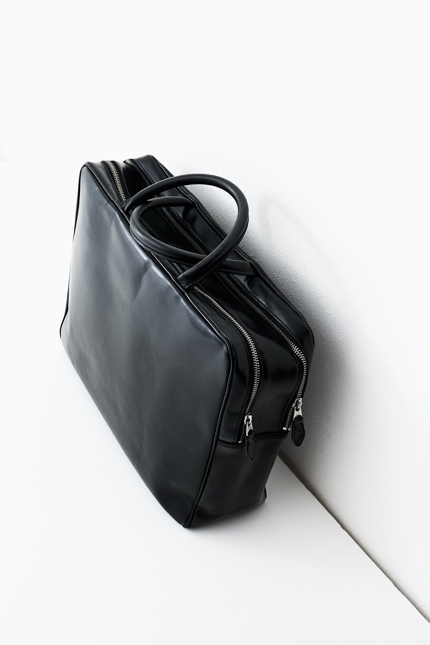 Katsuyuki Yoshida for COMME des GARÇONS BLACK スクエア ステア