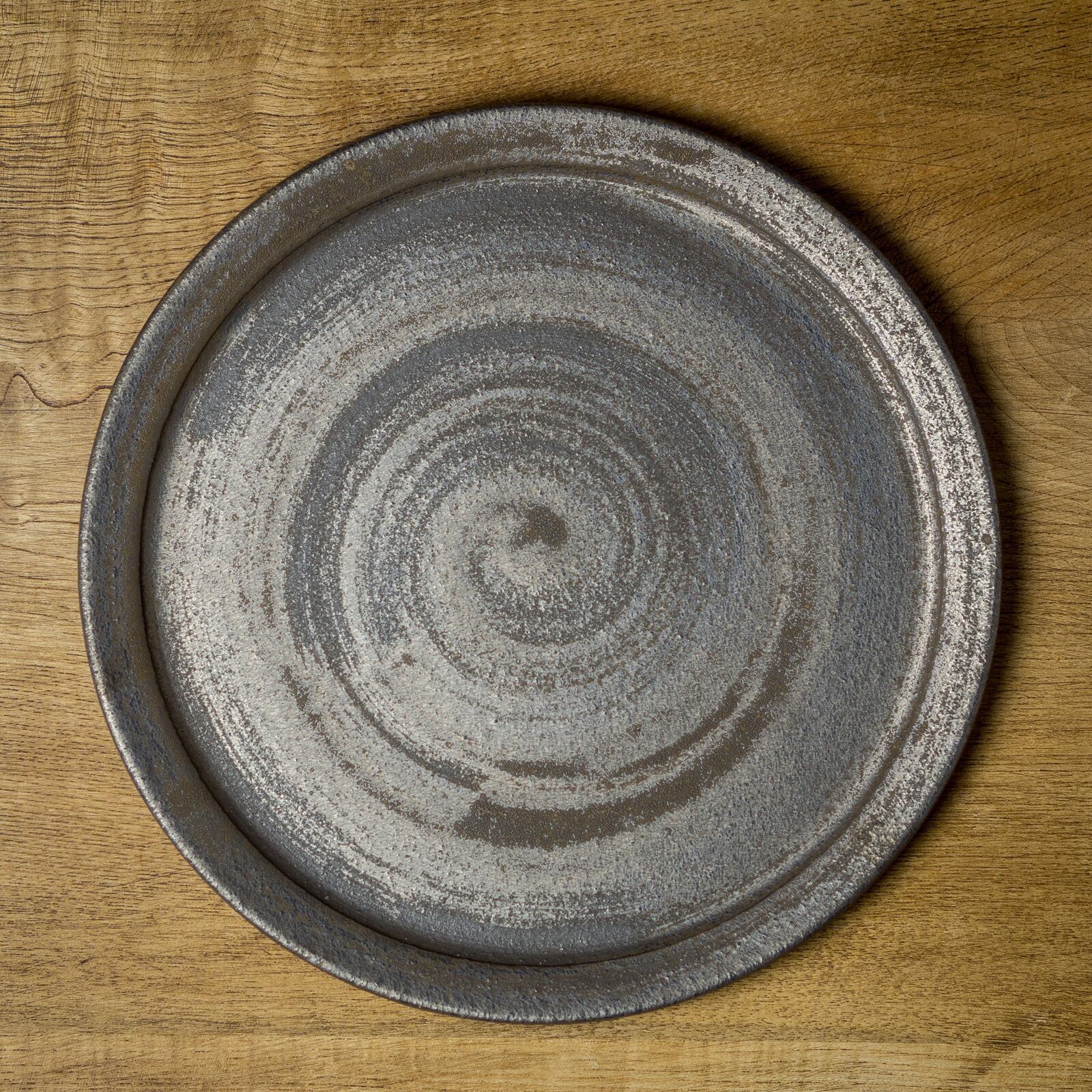 鉄錆 8寸リムプレート（平皿・フラットプレート・大皿）／吉永哲子