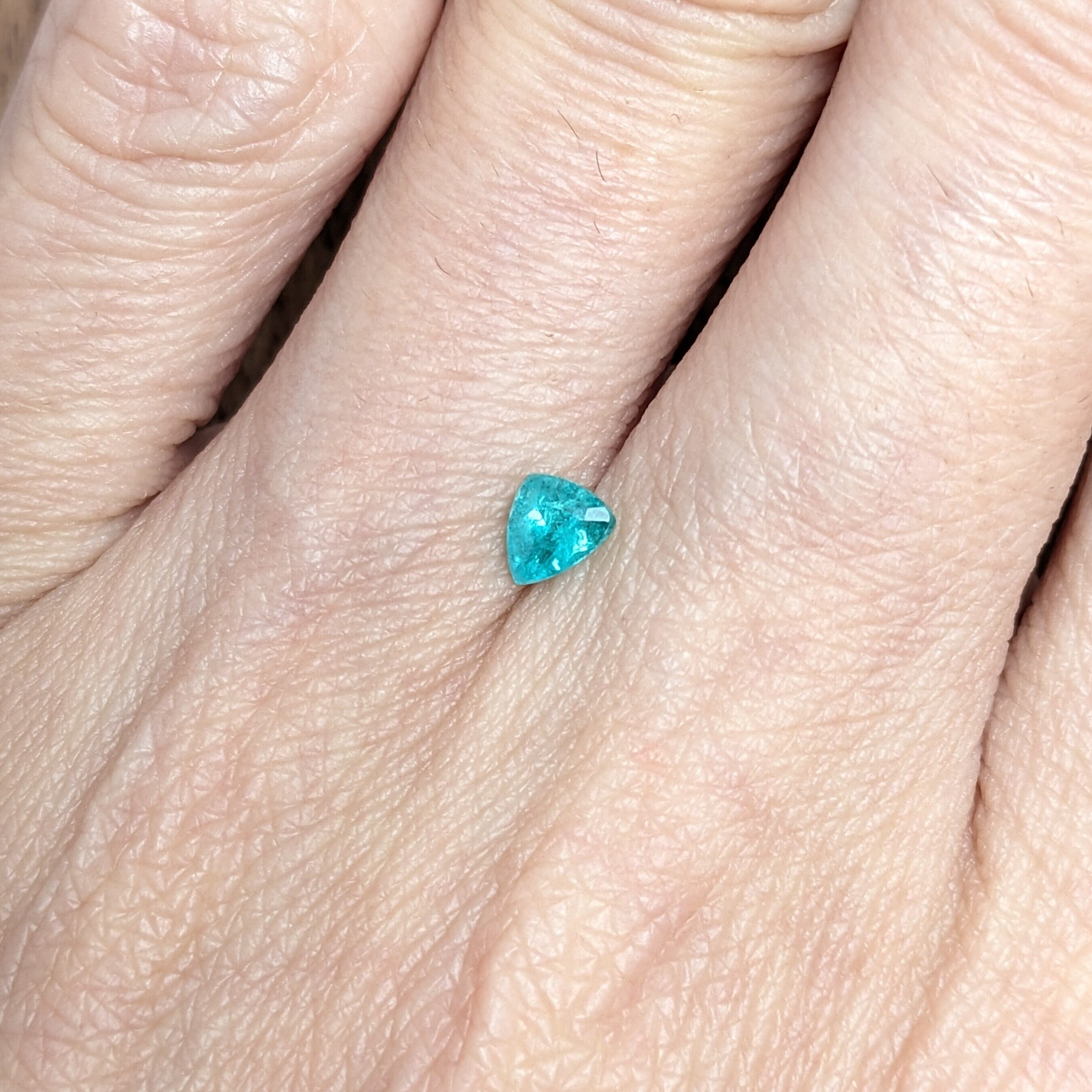 素晴らしき碧い煌めき!!★ブラジルバターリャパライバトルマリンリング18金Pt★ 素晴らしき碧い煌めき!!☆ブラジルバターリャパライバトルマリンリング