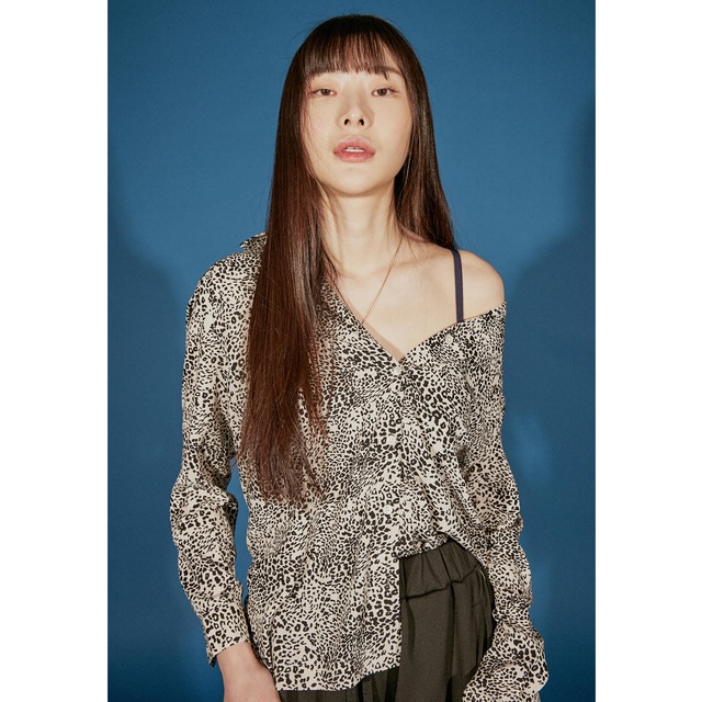 [LKCS] Leopard silket shirt 正規品 韓国ブランド 韓国ファッション 韓国通販 韓国代行 lucky charms シャツ ブラウス