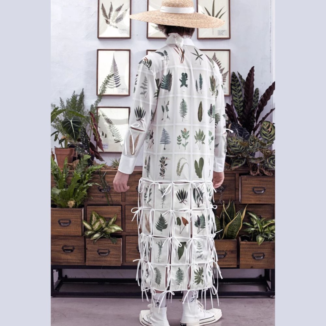 規則的に並べられた植物図鑑ロングシャツ【メンズ】　E00252