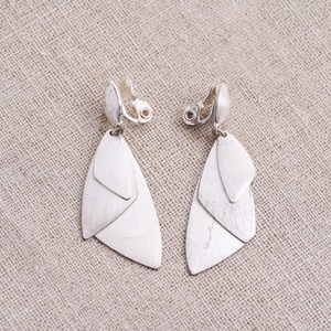 Christmas Marche 2025: 10 Monet abstract statement earrings