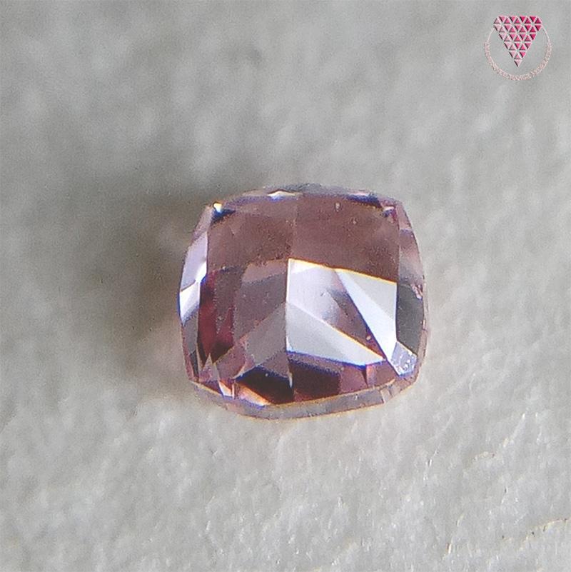 0.077 ct Fancy Vivid Purplish Pink VS2 CGL 天然 ピンク ダイヤモンド ルース クッション シェイプ | DIAMOND  EXCHANGE FEDERATION