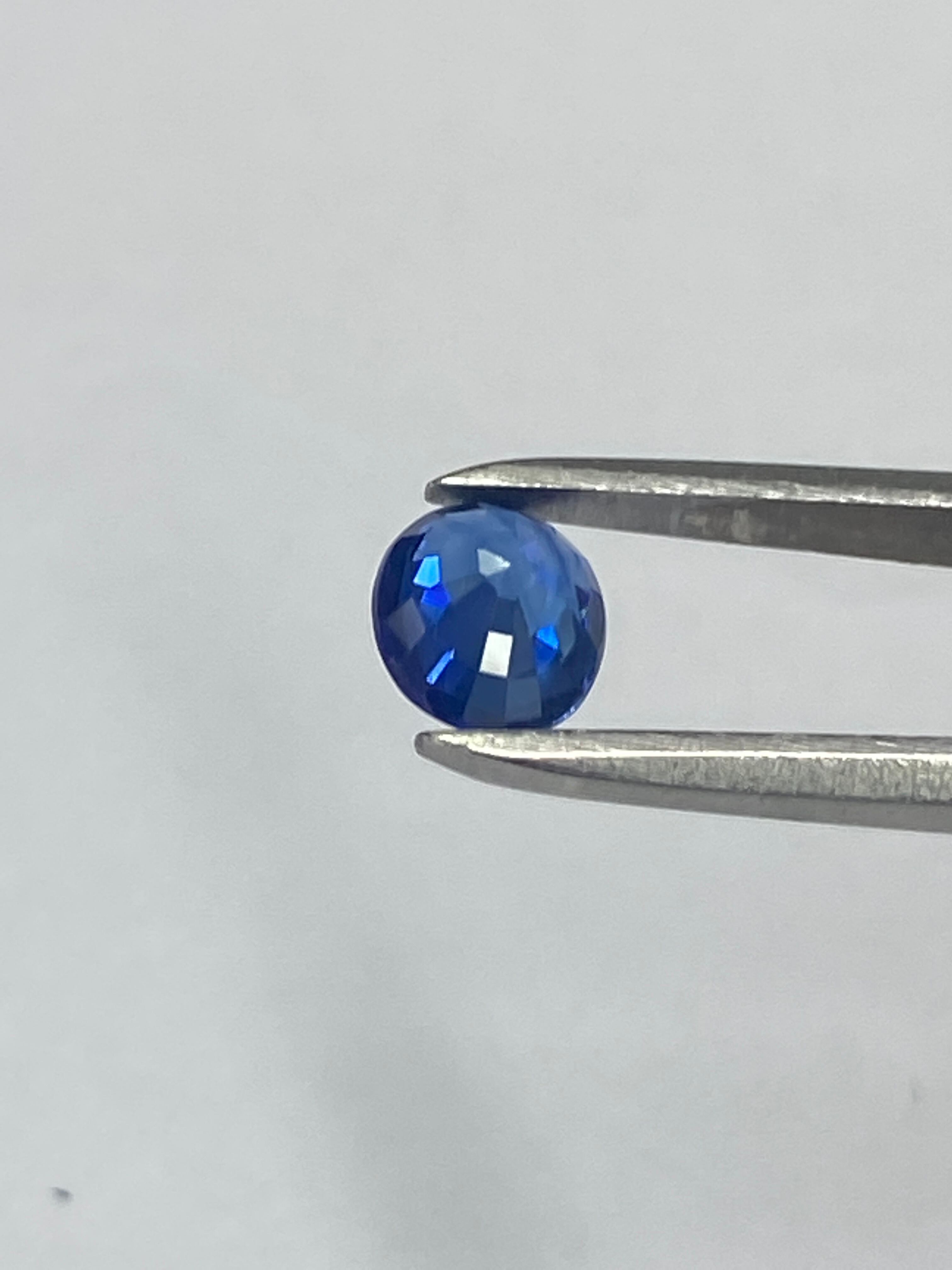 コーンフラワー　ブルーサファイア　AIGS鑑別付き　イヤリング用ペア　0.75ct/0.77ct
