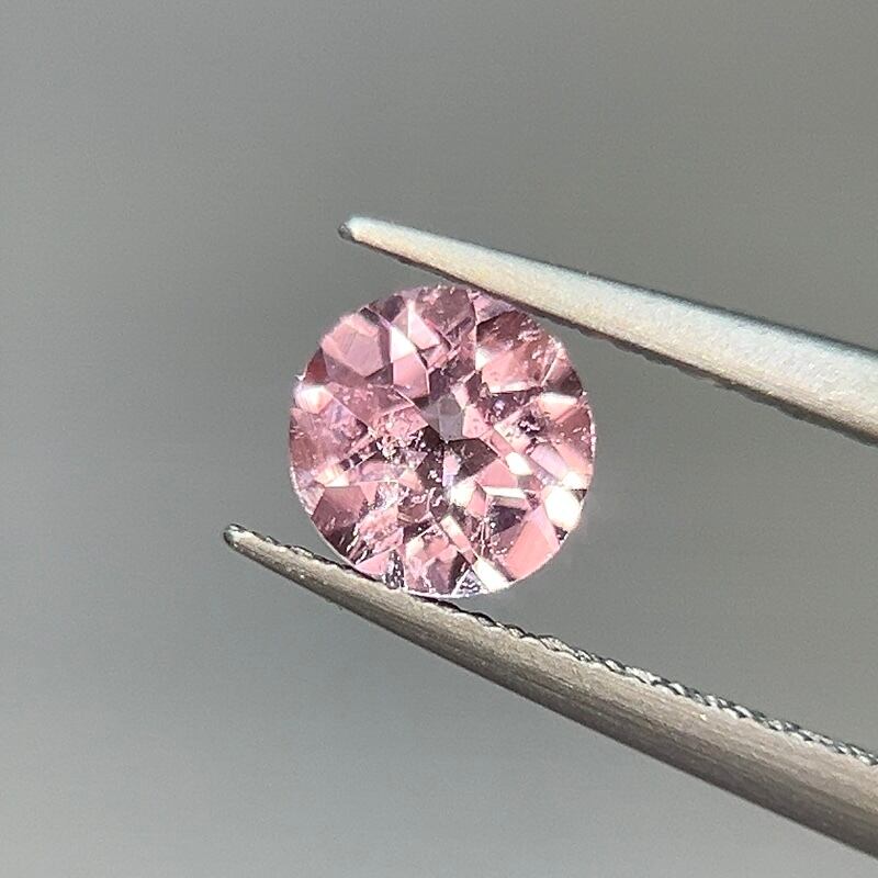 0.405ct 5.0×5.0mm 】マダガスカル産 モルガナイト ラウンドルース 