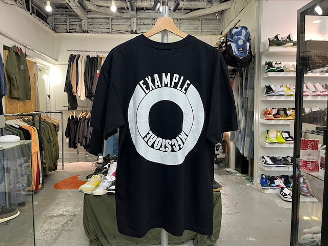 EXAMPLE ROUND LOGO SS TEE BLACK LARGE 53298