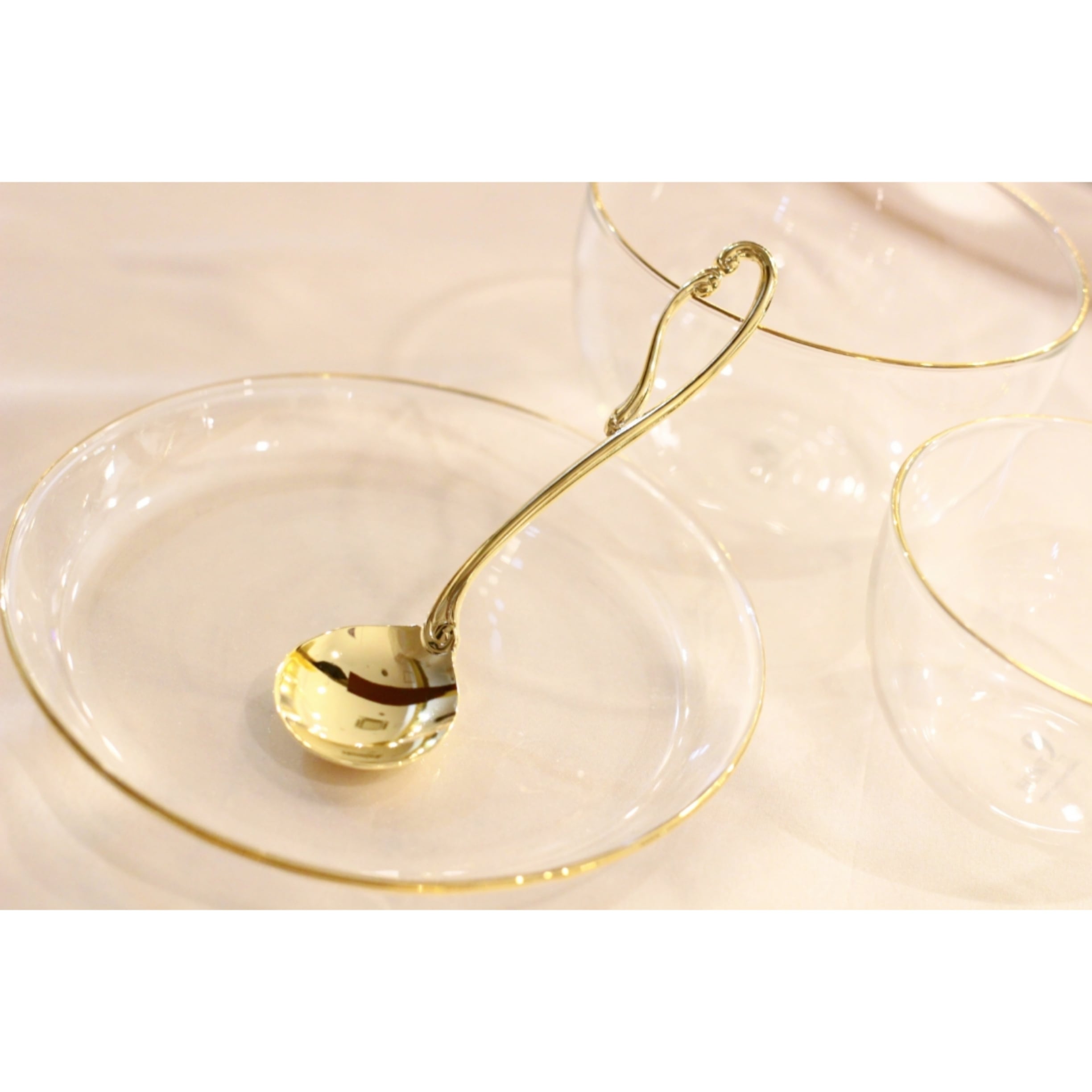 アンティークプレスガラスプレートボール VINTAGE GLASS PLATE D / CN200516-D / 明治期プレスガラス菊文