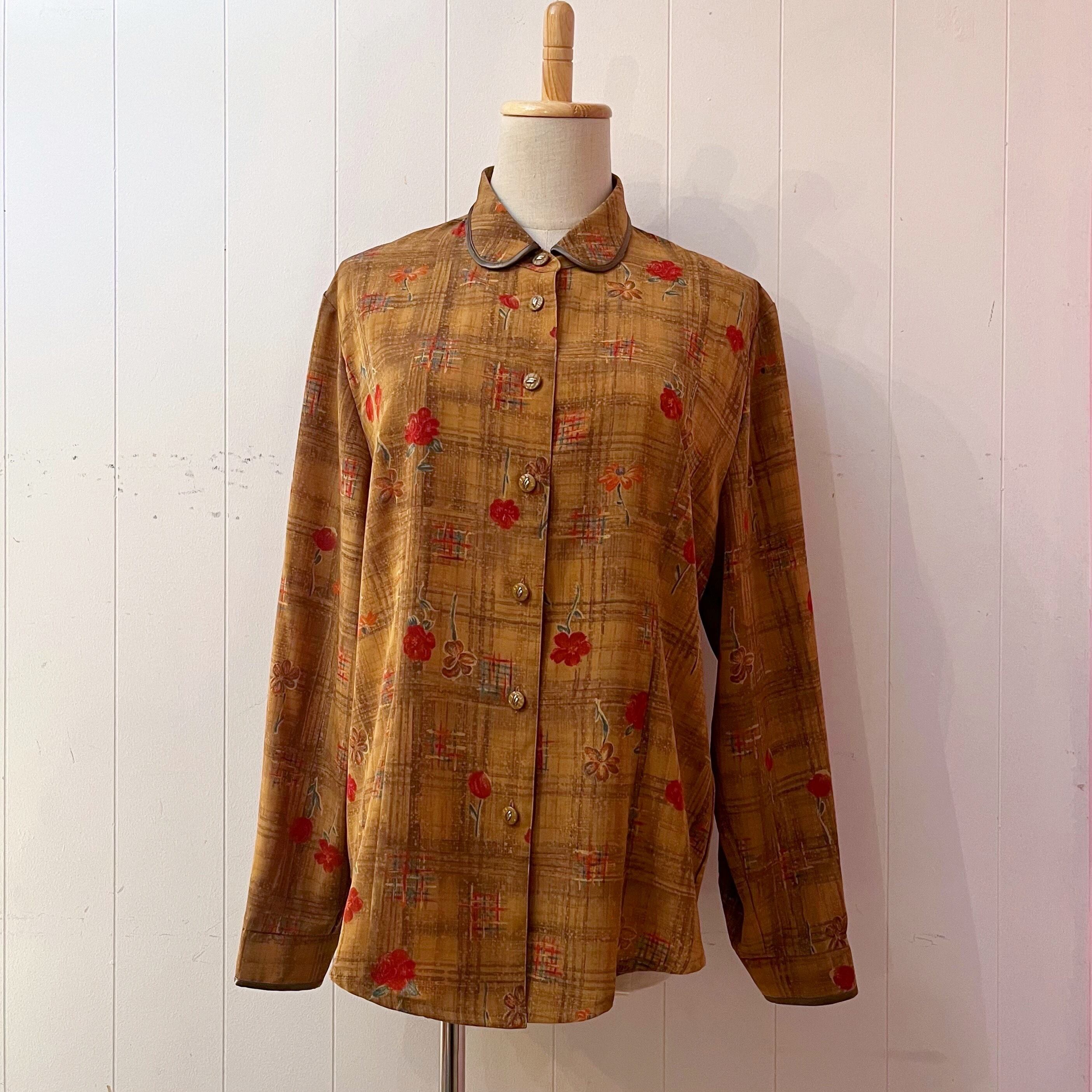 flower check blouse