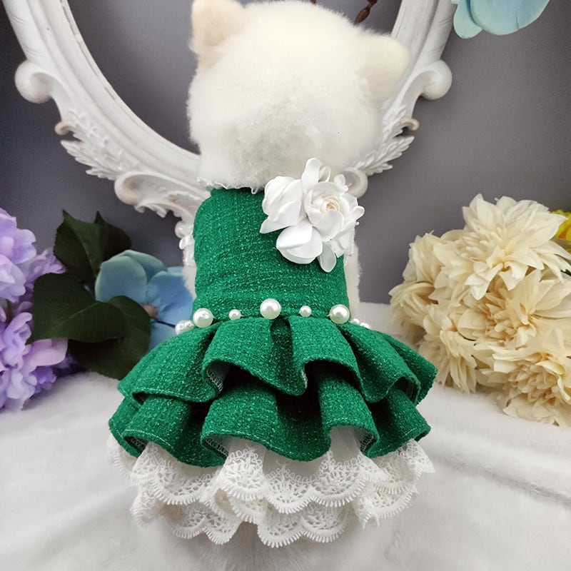 大型犬もOK 濃いめグリーンとお花のワンポイントワンピース