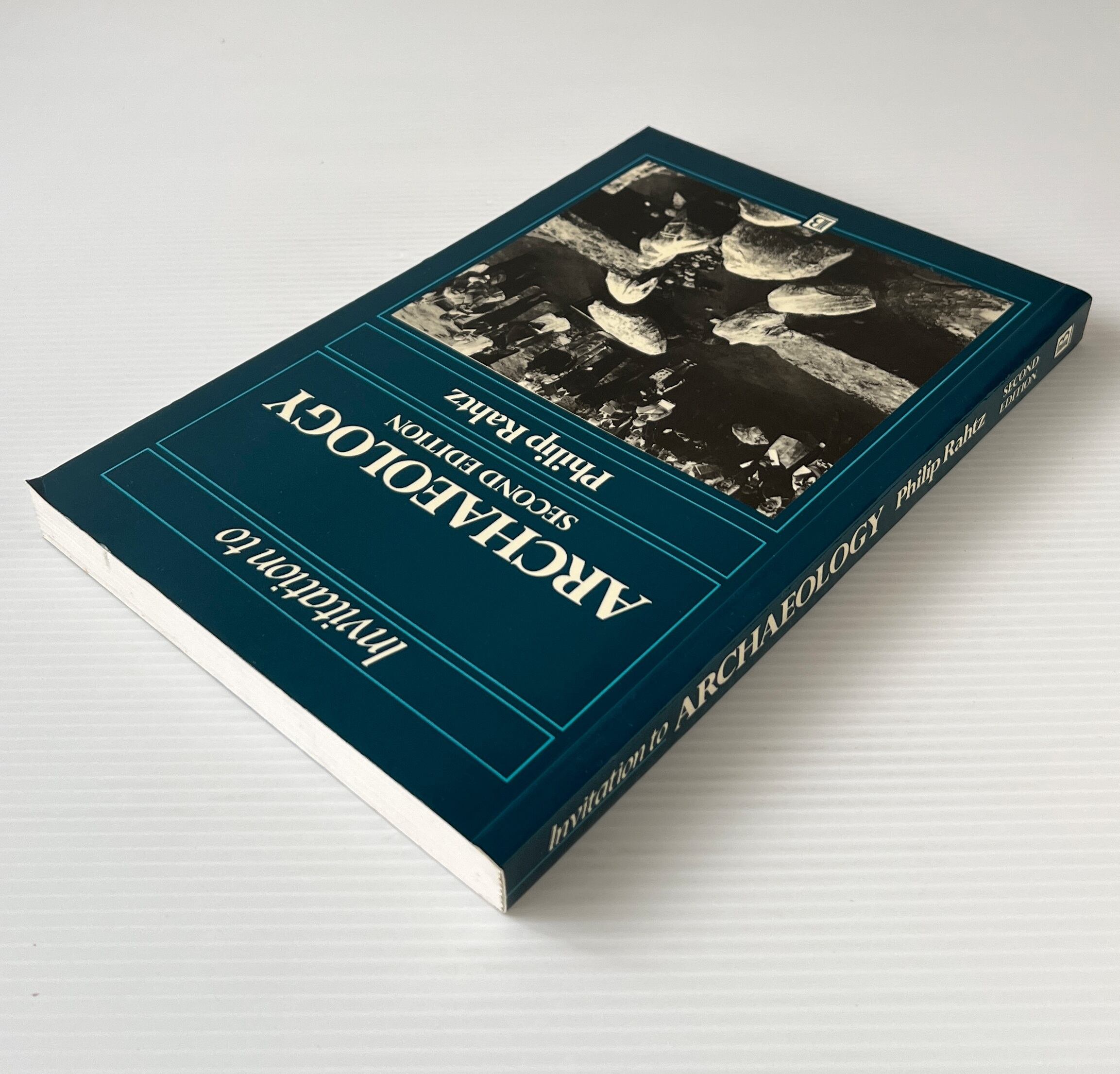 Invitation to Archaeology 2nd edition / Philip Rahtz / Blackwell