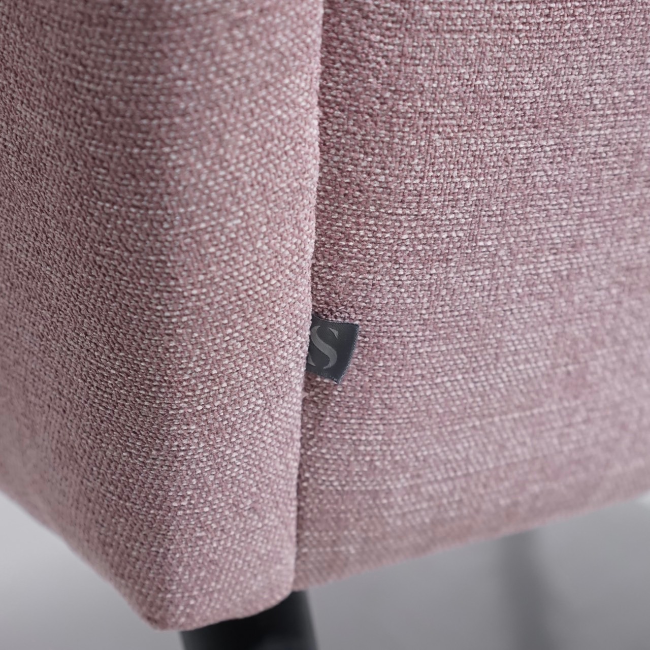 moda en casa モーダエンカーサ WOODEN STORIES ウドゥン ストーリーズ TOMCAT chair トムキャットチェア パーソナルチェア 1Pソファ ラウンジチェア ファブリック 椅子 チェア モダン ミッドセンチュリー ラグジュアリー