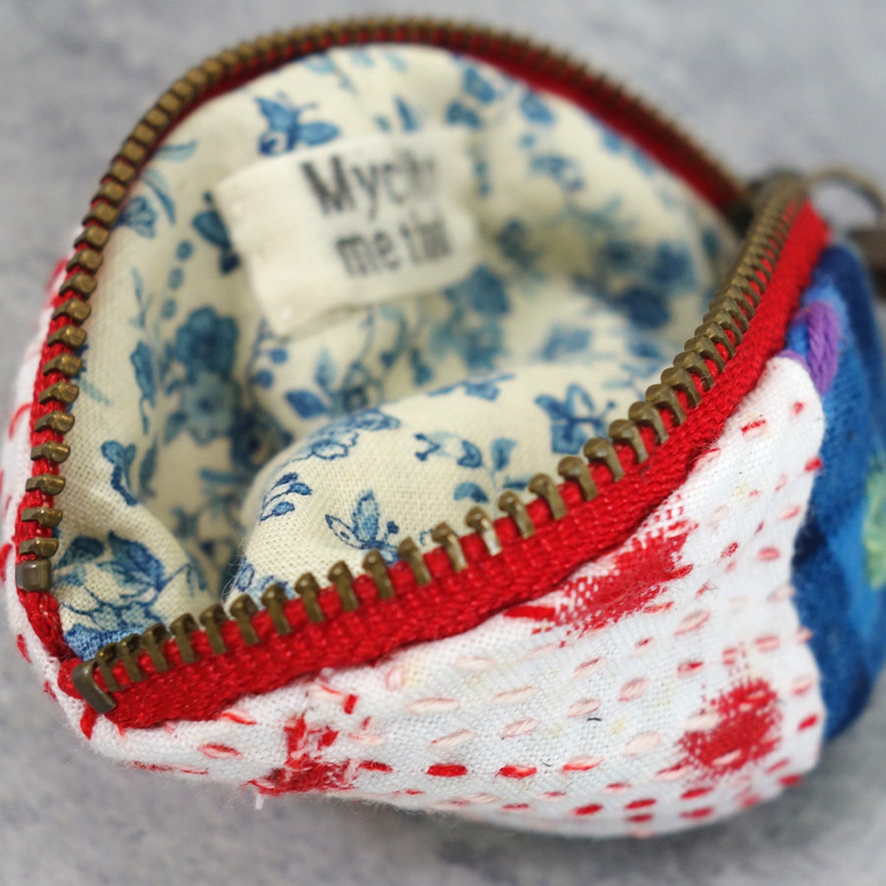 shell pouch blue + white + red