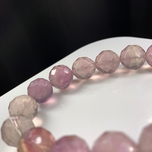 b203パープル系フローライトカットブレスレット