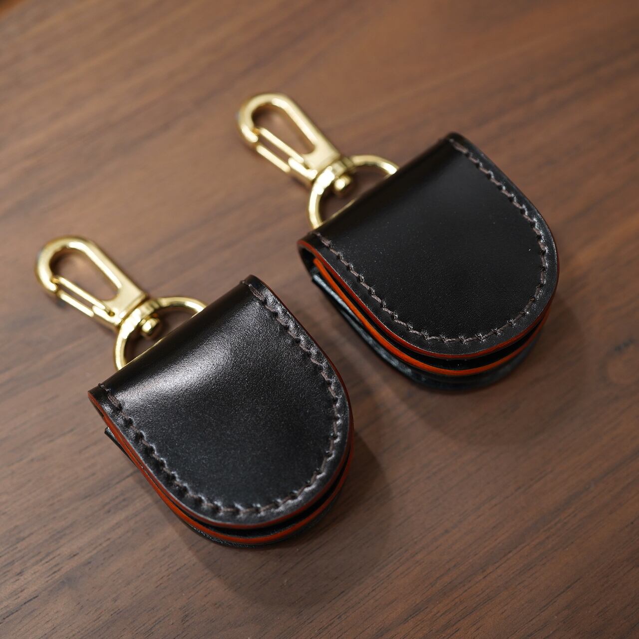 11DROPS 多機能ミニケース サム THUMB 国産コードバン・サドルプルアップ