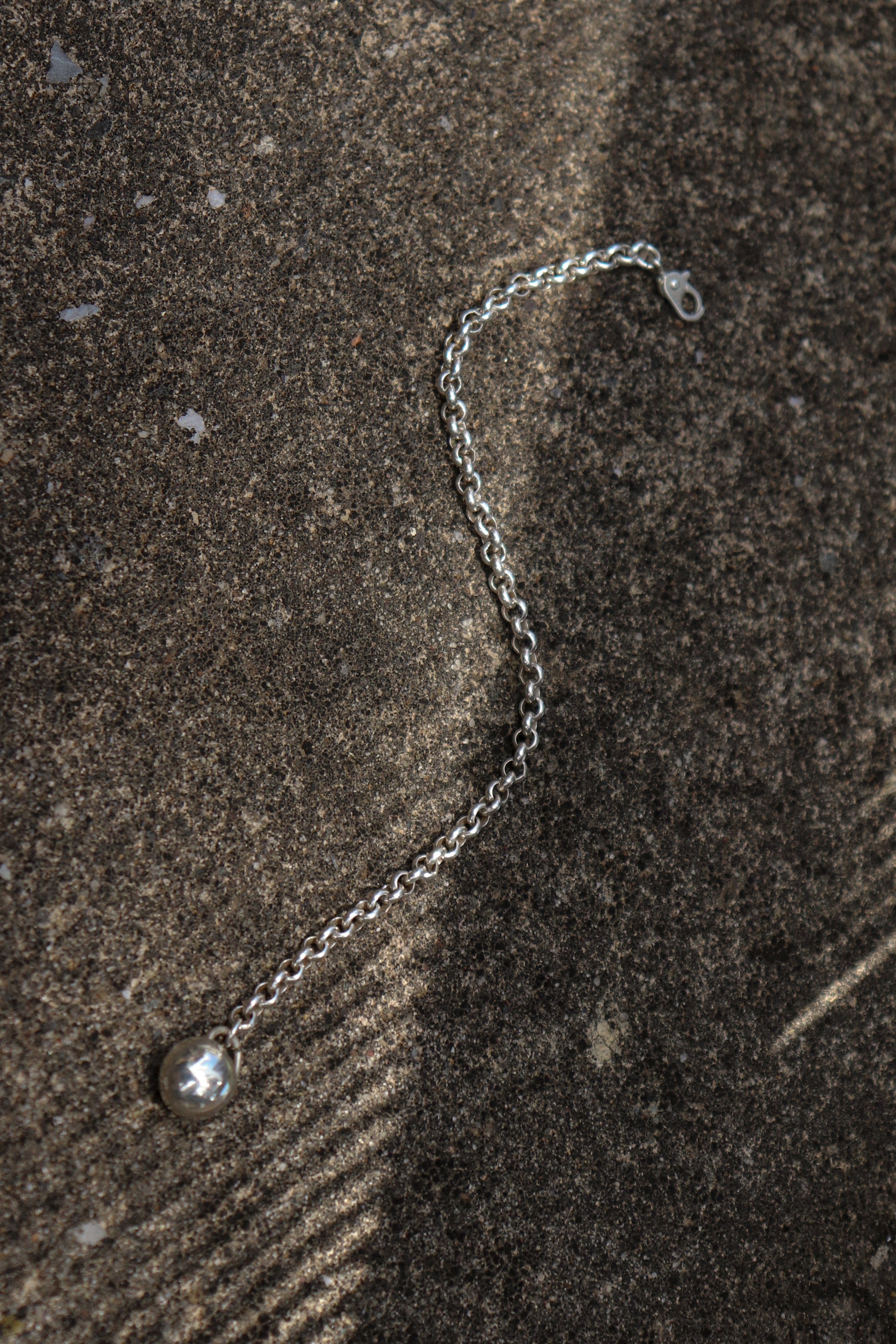 B_002 <TINY BELL> HIGH DOME CHAIN BRACELET