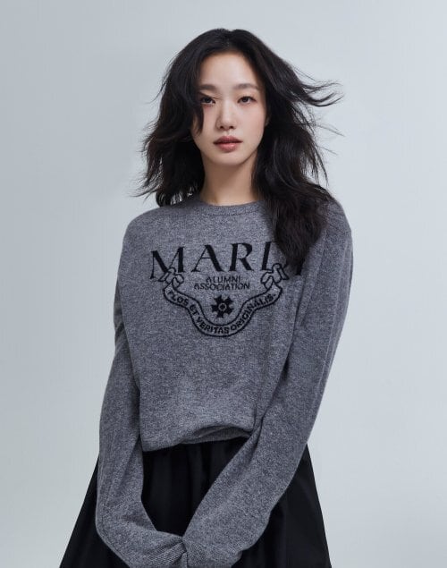 ☆IZ*ONE クォンウンビ 着用！！【Mardi Mercredi】CASHMERE CREW NECK