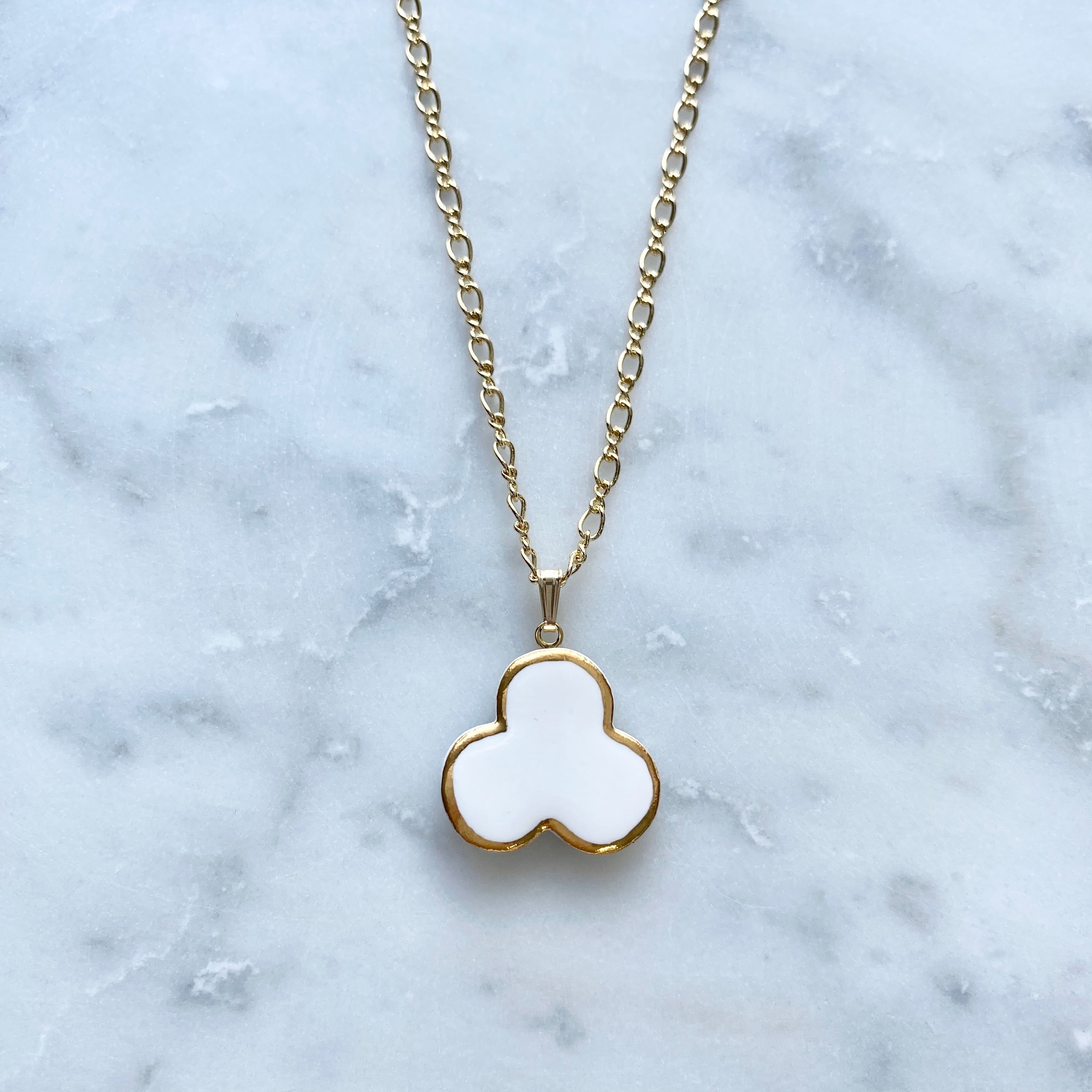 ネックレス Familiar / ファミリア ホワイト | 【公式】ArtOpus