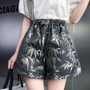 【送料無料】 ショートパンツ 2色 フレア Aライン ボトム 薄手生地 かわいい 大人可愛い 大人女子 綺麗 シンプル カジュアル 大人 上品 おしゃれ お洒落 こなれ感 ラフ コンサバ 着痩せ レディライク ヘルシー 葉っぱ ボタニカル 夏 30代 40代 レディース 女性用 ママ デート お出かけ 女子会 お呼ばれ 休日 お茶会 授業参観 着回し 普段使い ファッション コーデ スタイル 楽ちん 体型カバー デイリーユース オーバーシルエット 垢抜け 動きやすい