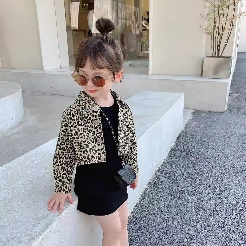 タイトミニワンピース×レオパードジャケット