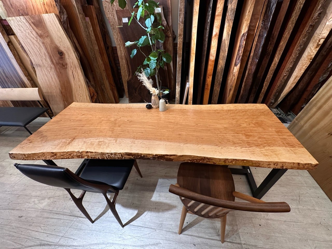 真樺（マカバ）_2180×800-680-700×55_浅草本店_テーブル天板/一枚板