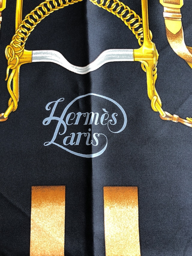 HERMES エルメス カレ90 スカーフ ブラック×ゴールド ベルトモチーフ シルク grand manege vintage ヴィンテージ オールド bz5cun