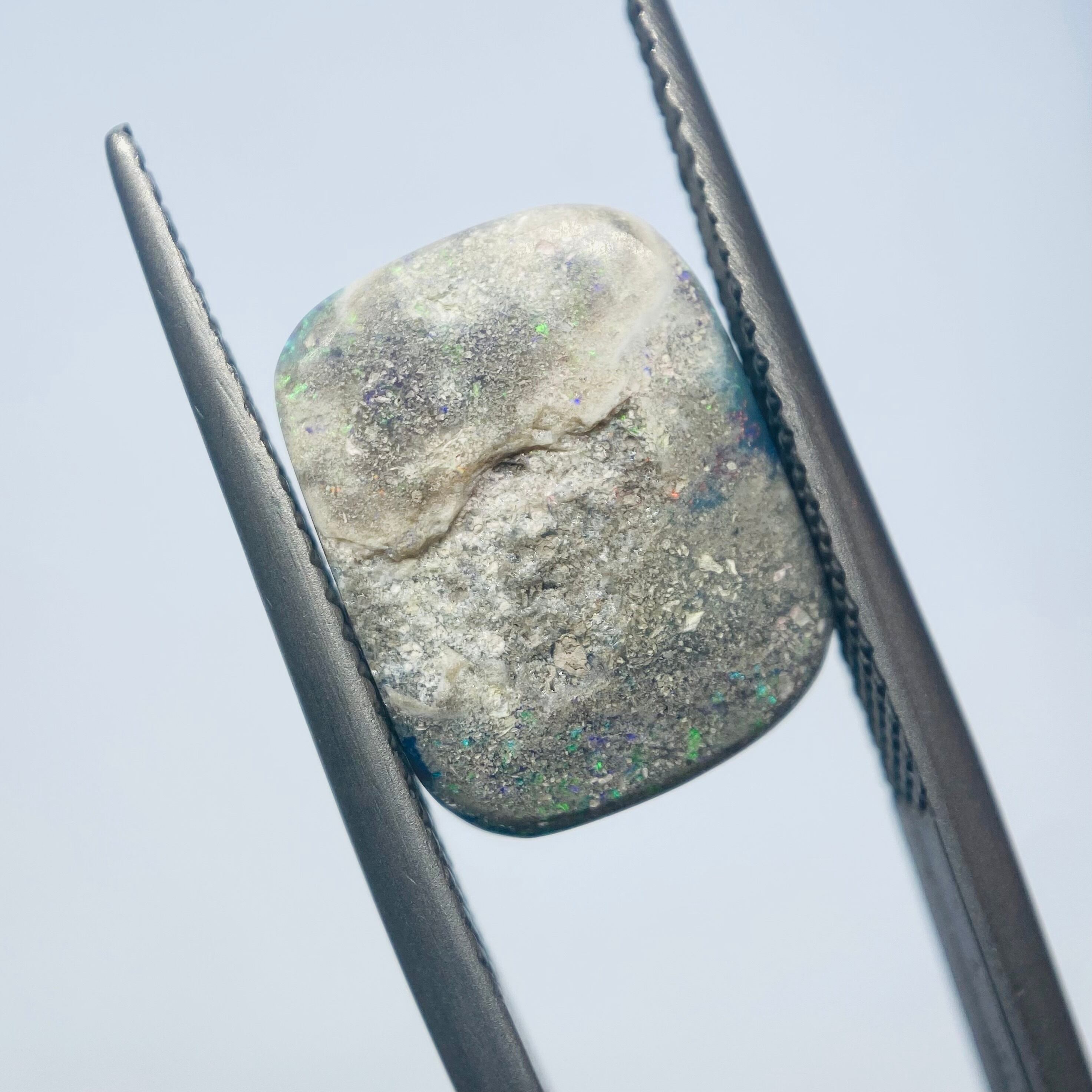 夜空に天の川 ボルダーオパール