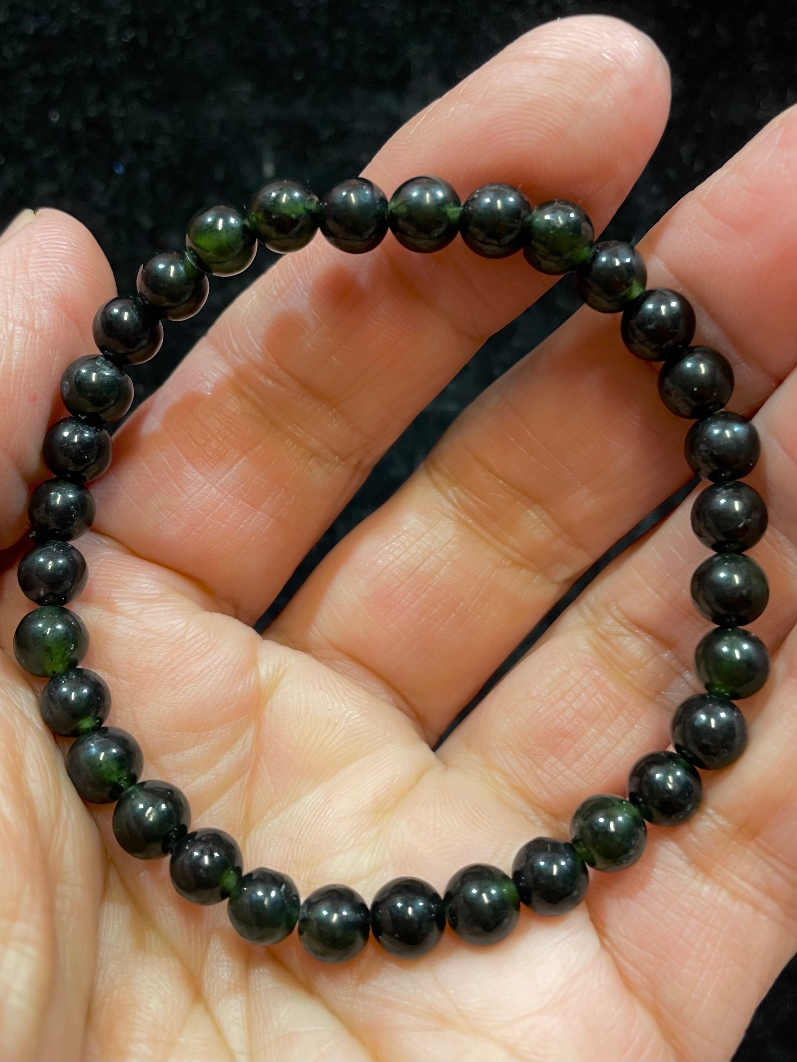 13) 人生の真髄・神々の石「神居古潭」6mmブレスレット