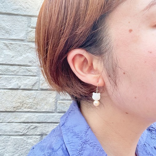 《Chaton Pearl》-シャトンパール-大人可愛い 猫ピアス・イヤリング 天然シェル＆淡水パール 14KGF