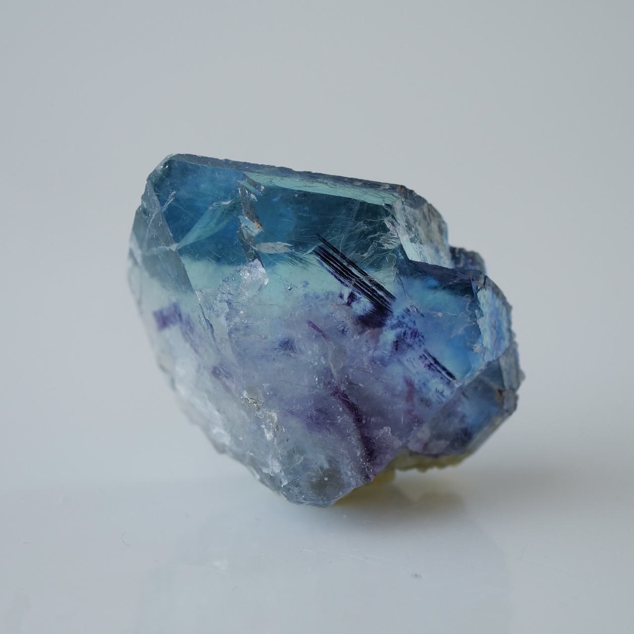 ヤオガンシャン産 フローライト / 原石 標本