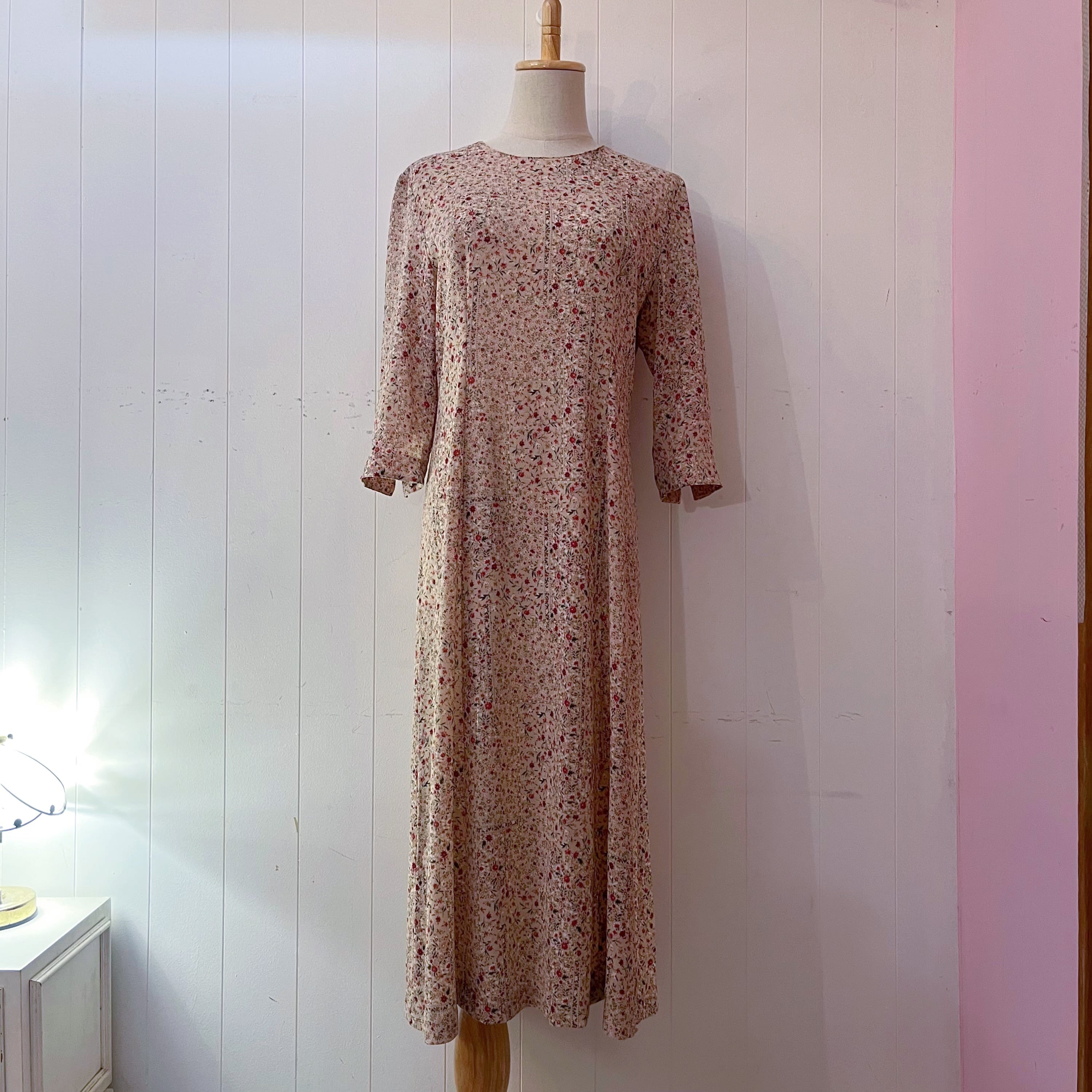 flower dot line slit cuff one-piece