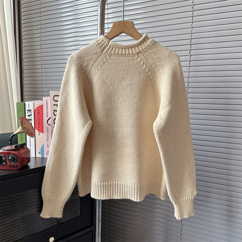 くま ユニセックス）クマラウンドネックニット | ファッション通販サイト NUGU