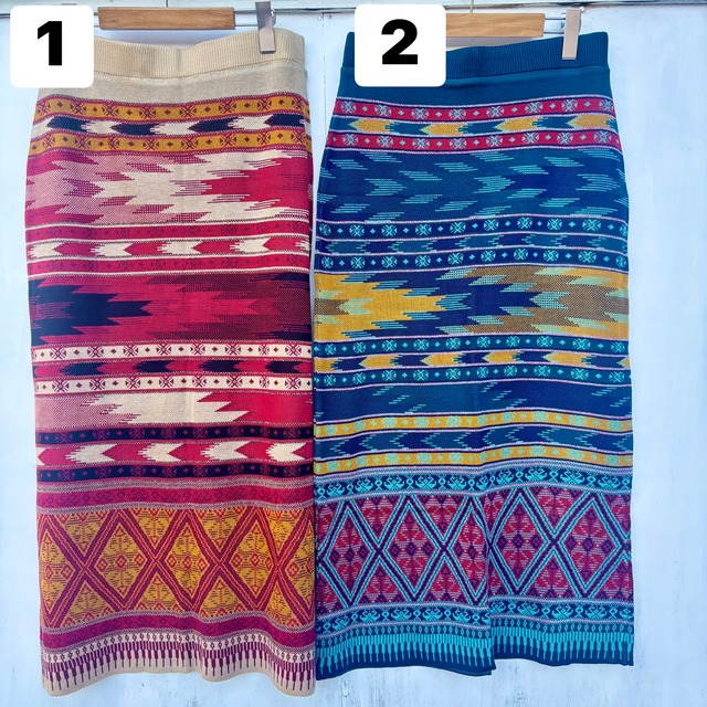 ニットオルテガ柄カラフルスカート2