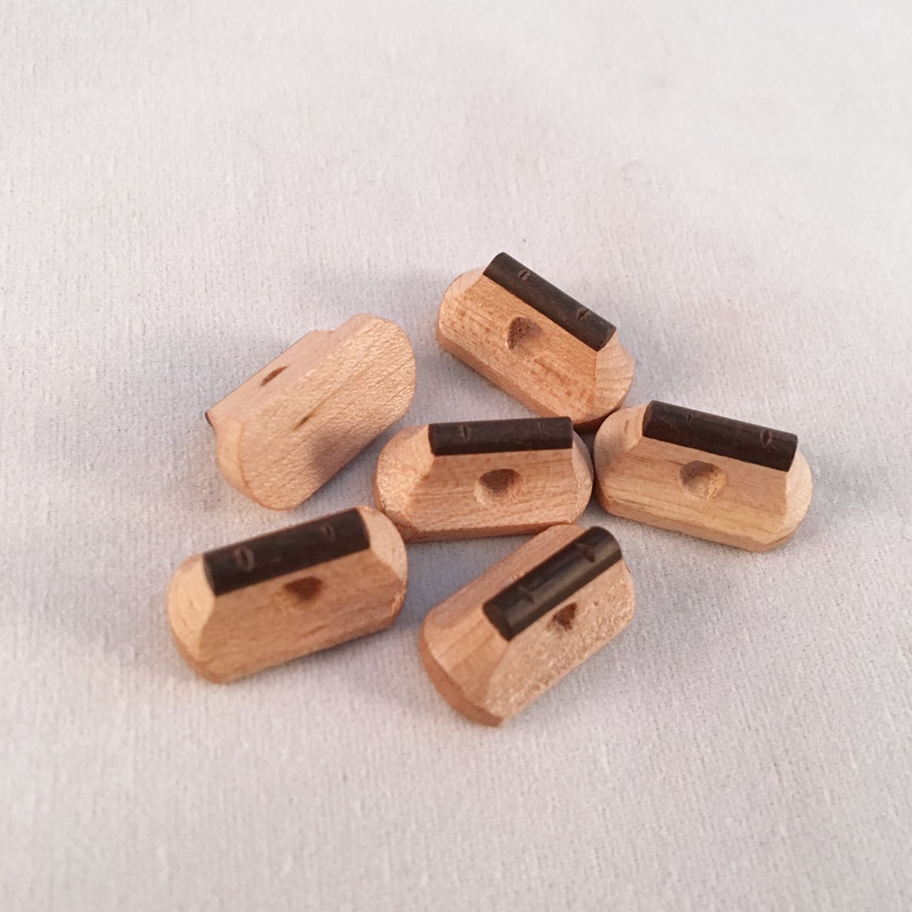 二胡（黒檀） 弓・駒 二胡（黒檀） 弓・駒