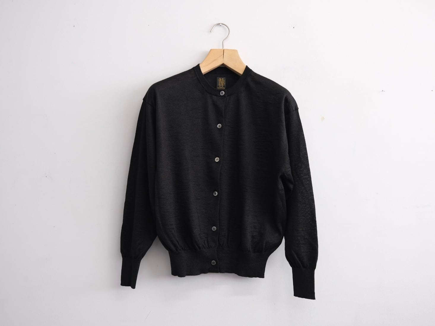 Women's BATONER “ CHOMA CREW NECK CARDIGAN“ BLACK | Lapel online store