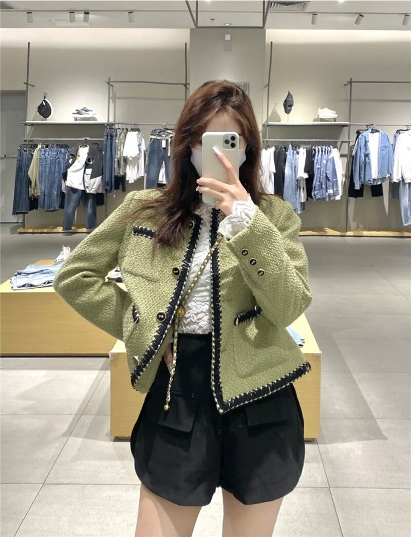 ショートツィードジャケット グリーンルーズカーディガンオータム 秋物 ブラックストロベリース35334751167