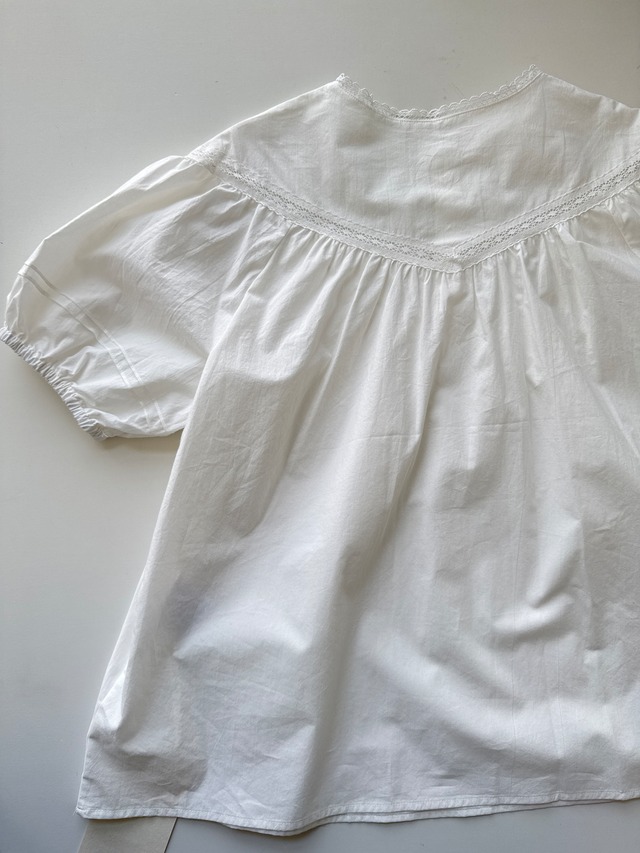(即納) HAUS / Mos lace blouse 1color
