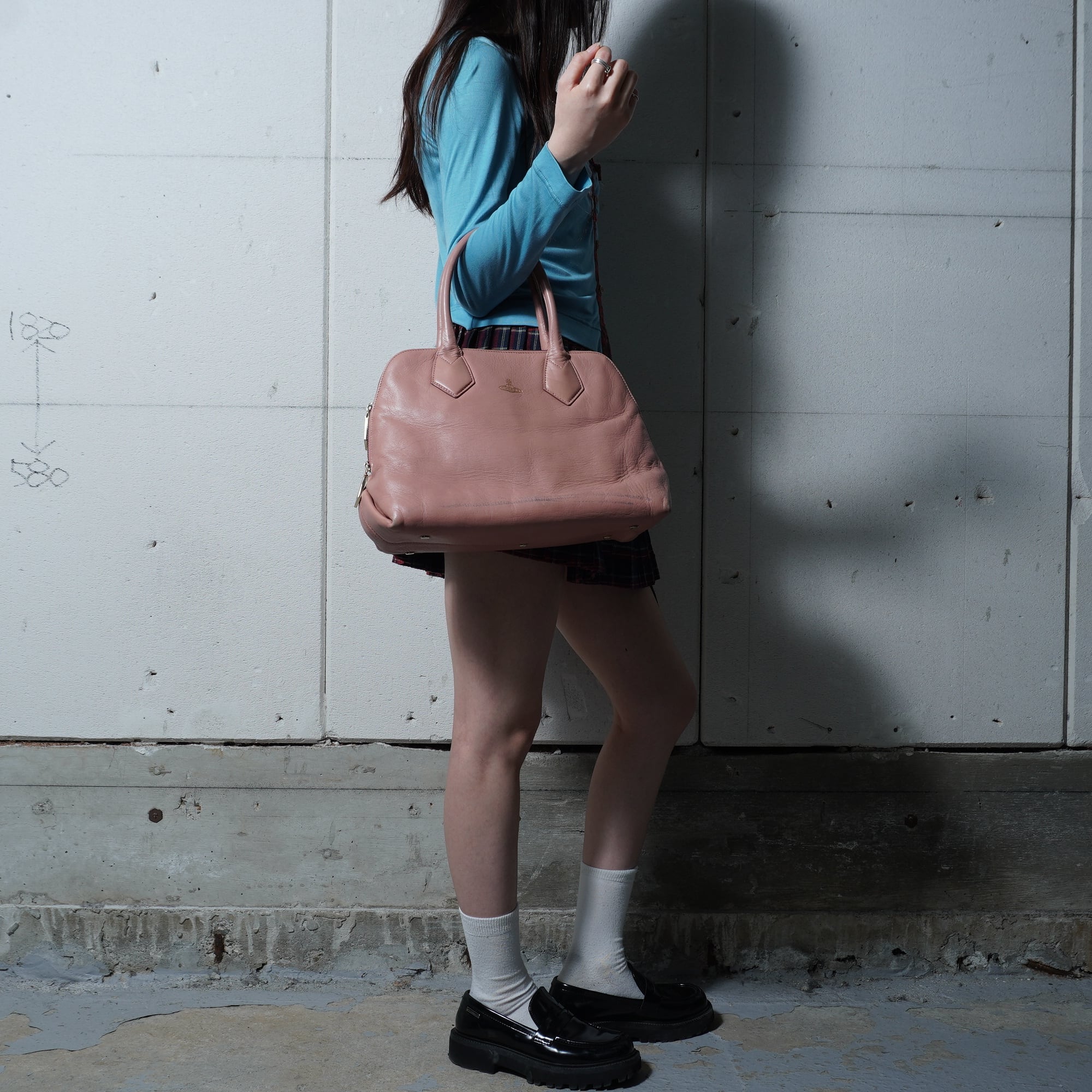 Vivienne Westwood ピンクレザー　トートバッグ Vivienne Westwood】ヴィヴィアンウエストウッド オーブロゴ レザー