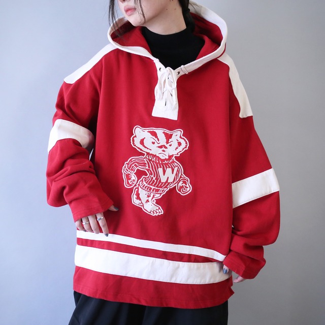 "Wisconsin Badgers" college team design over silhouette lace up sweat parka