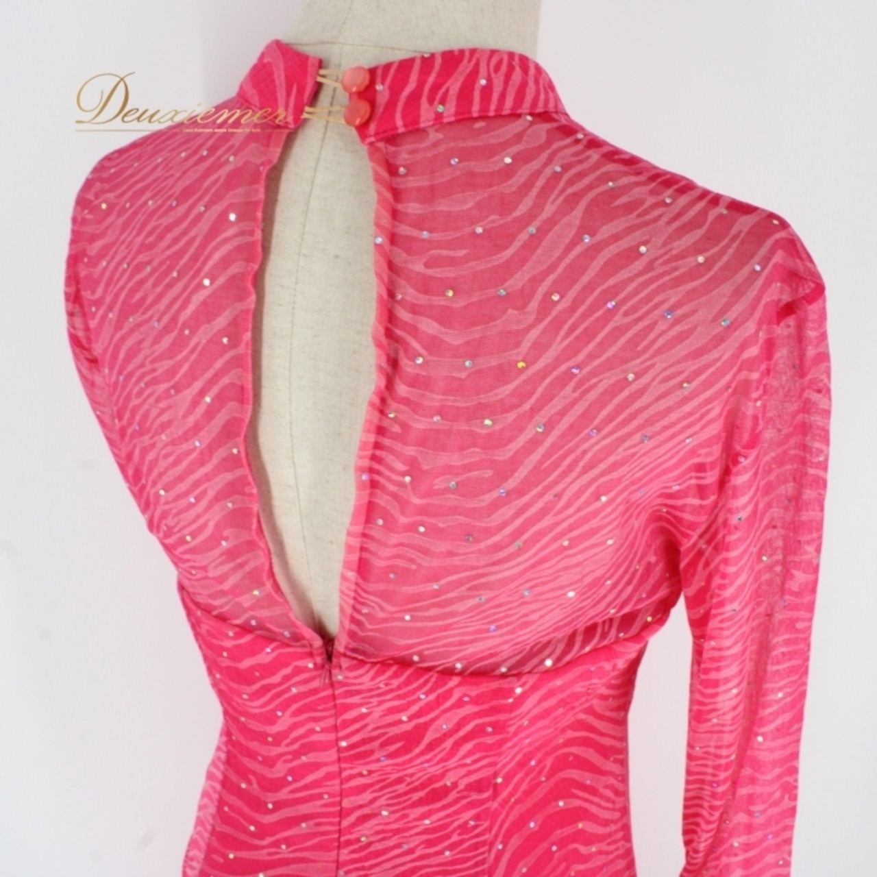 社交ダンス 衣装 スタンダード ドレス ワンピース パーティドレス Leirena レイリーナ ピンク系 フロート キラキラ レース フリル 長袖 ビビッドピンク 軽やか 華やか ステージ衣装 ダンスウェア フラッフィー おしゃれ フェミニン パーティー かわいい ルームウェア 体型カバー 動きやすい 練習用 大人用 楽しめる