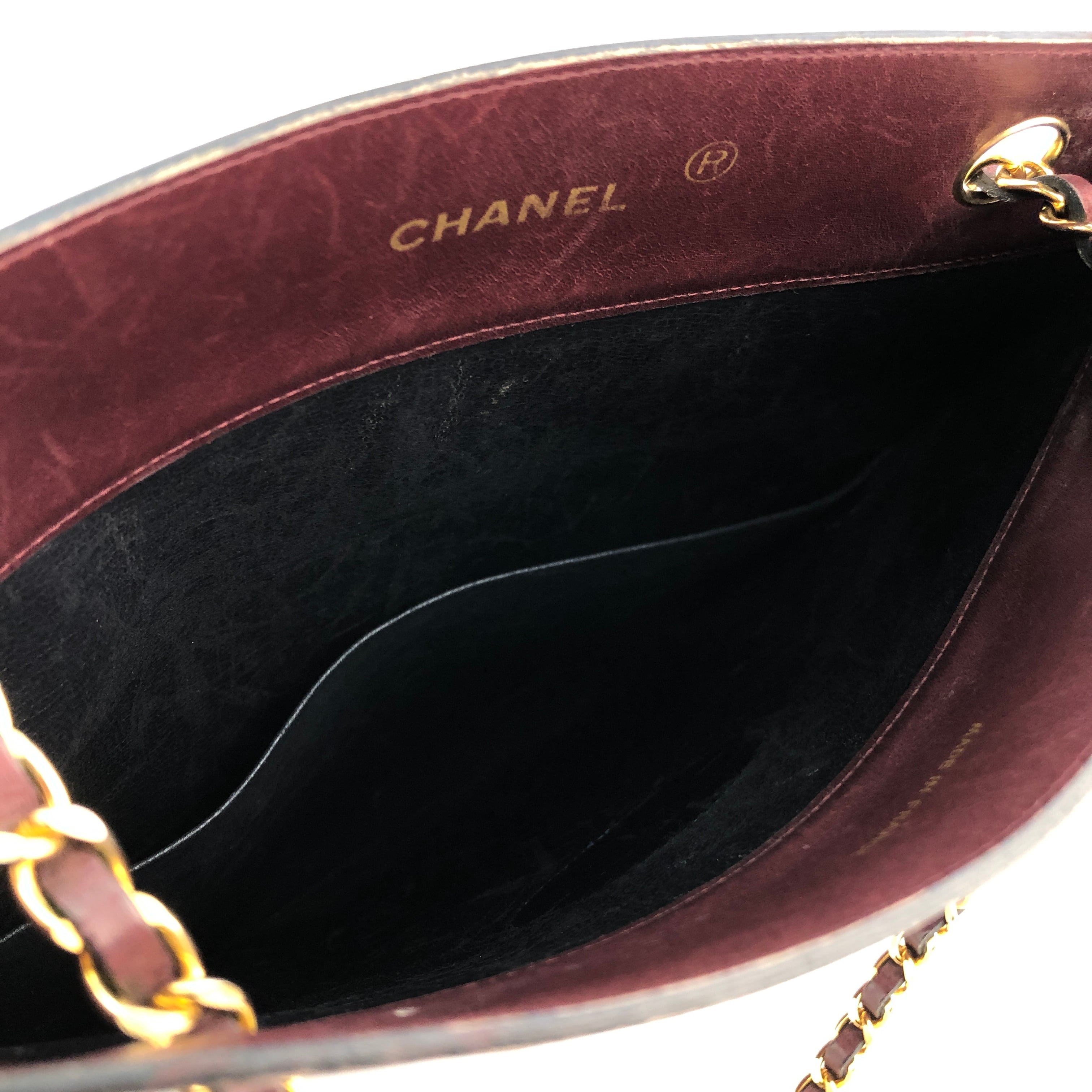 CHANEL シャネル　ココマーク　型押し　Ｗチェーン ショルダーバッグ　トートバッグ　サコッシュ　ワインレッド　vintage　ヴィンテージ　 オールド　gha3z2 | VintageShop solo powered by BASE