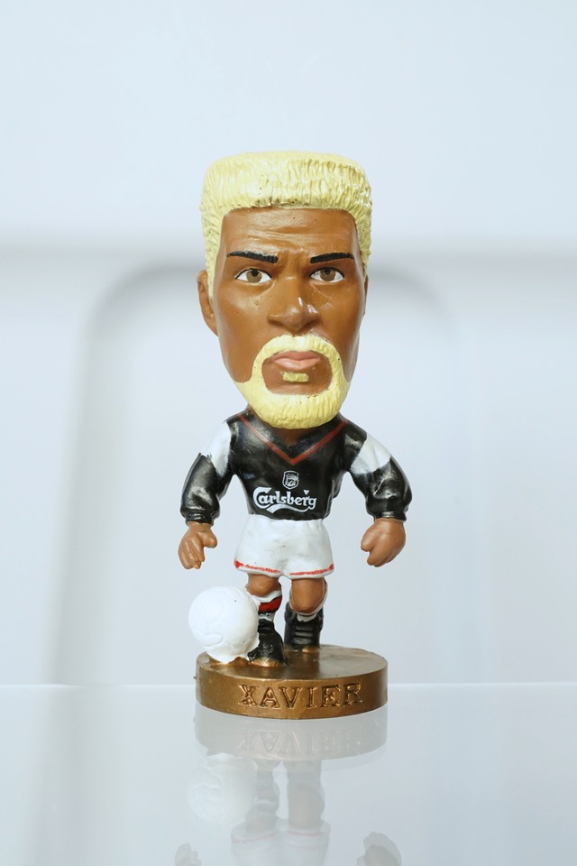 アベル・グザヴィエ (Abel Xavier) ⭐️⭐️⭐️☆☆ Corinthian ProStars “リヴァプールFC” （コリンシアン プロスターズ リヴァプール） ゴールド台座 サッカーフィギュア No.3 Gold Base (2002年刻印／Collector No. CG196) Limited Edition Soccer Figure 約7〜8cm