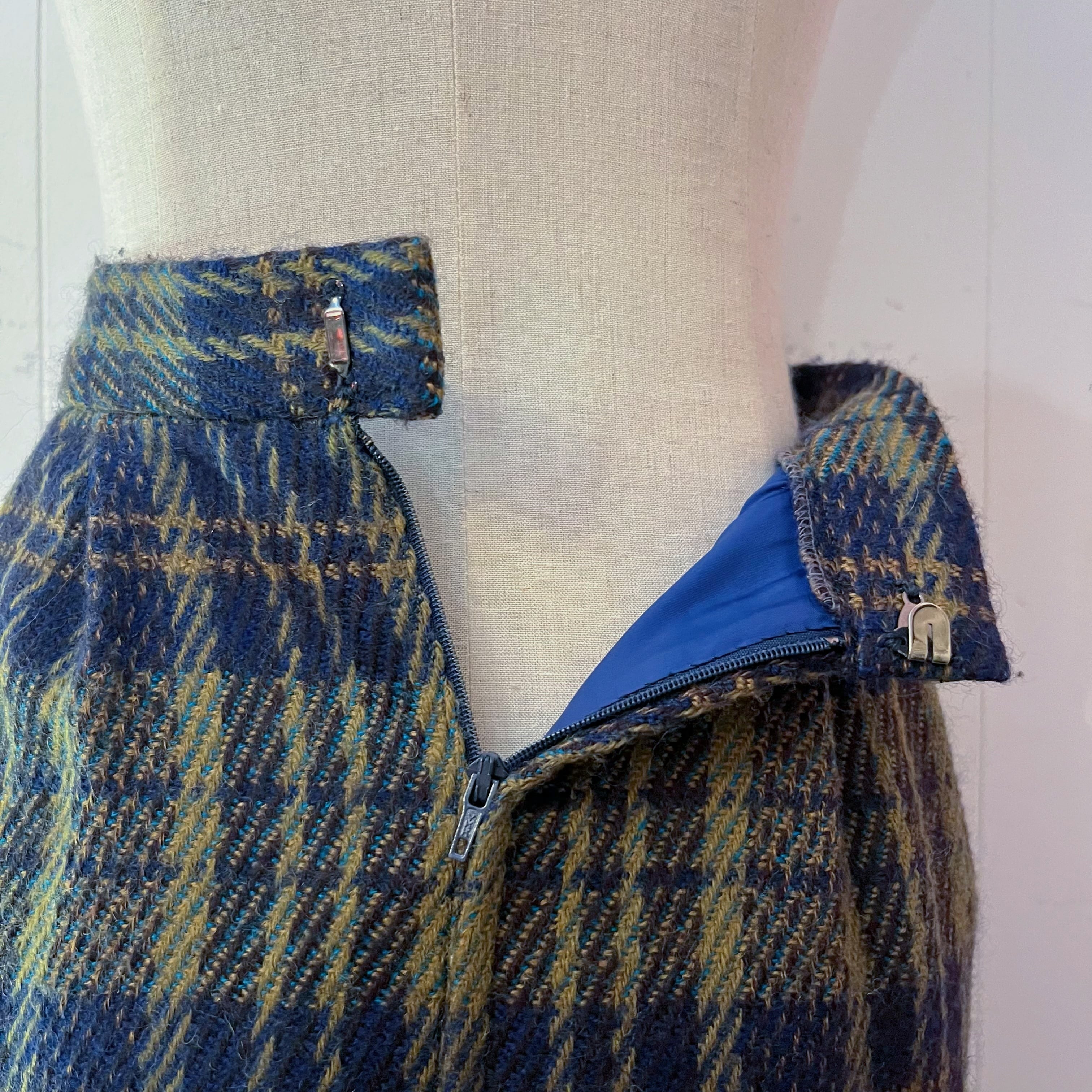 green check semi tight skirt