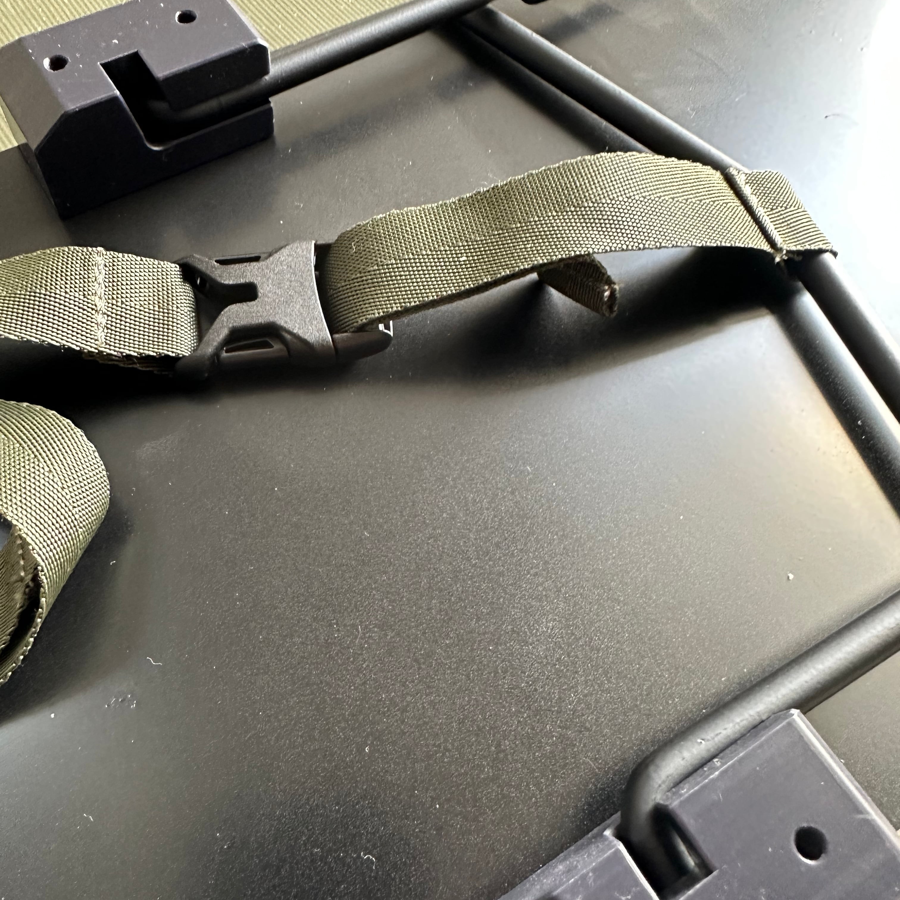 Hide Off ソロテーブル Military 1P TABLE HIGH BLACK | full of life