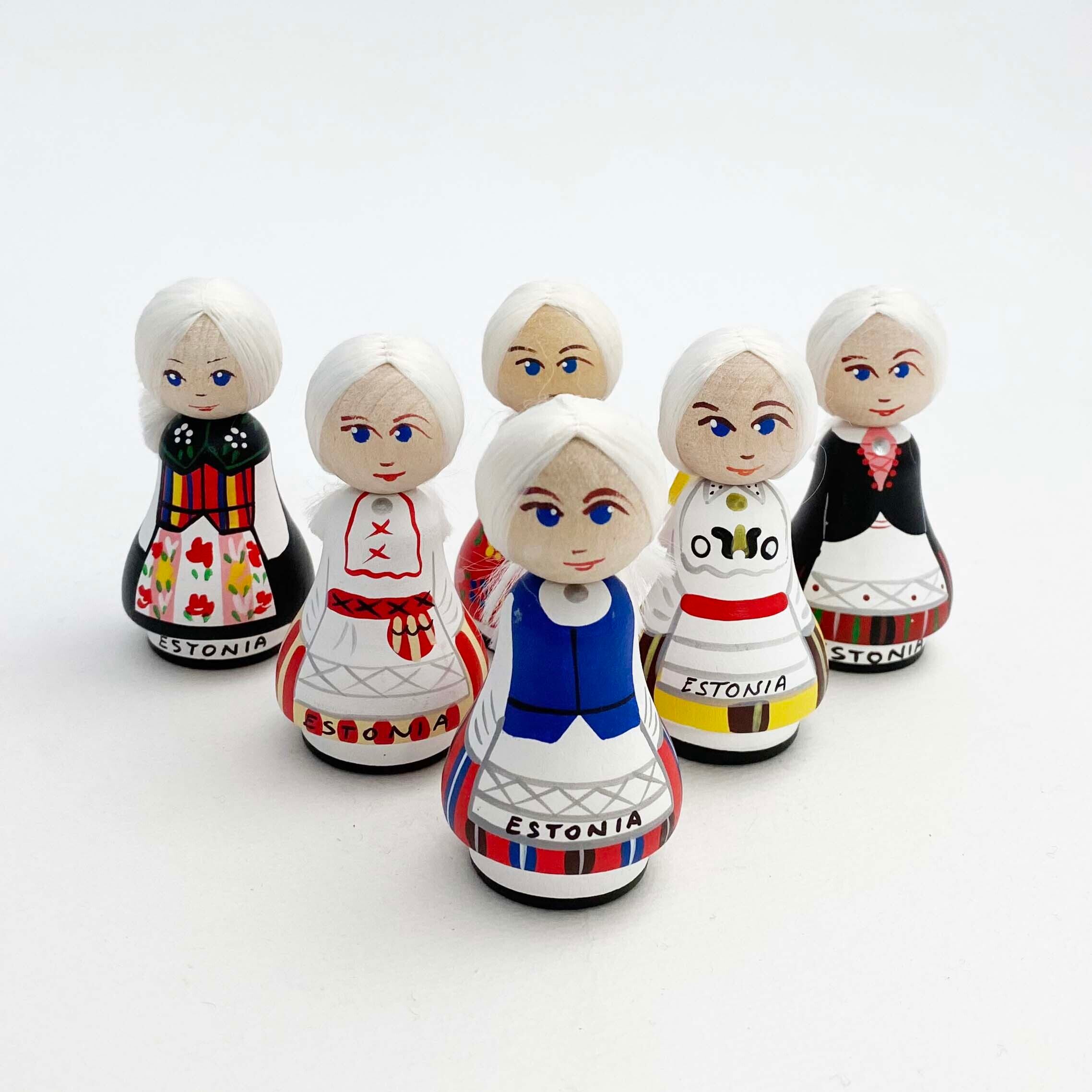 エストニアの民族こけし（女の子7cm）