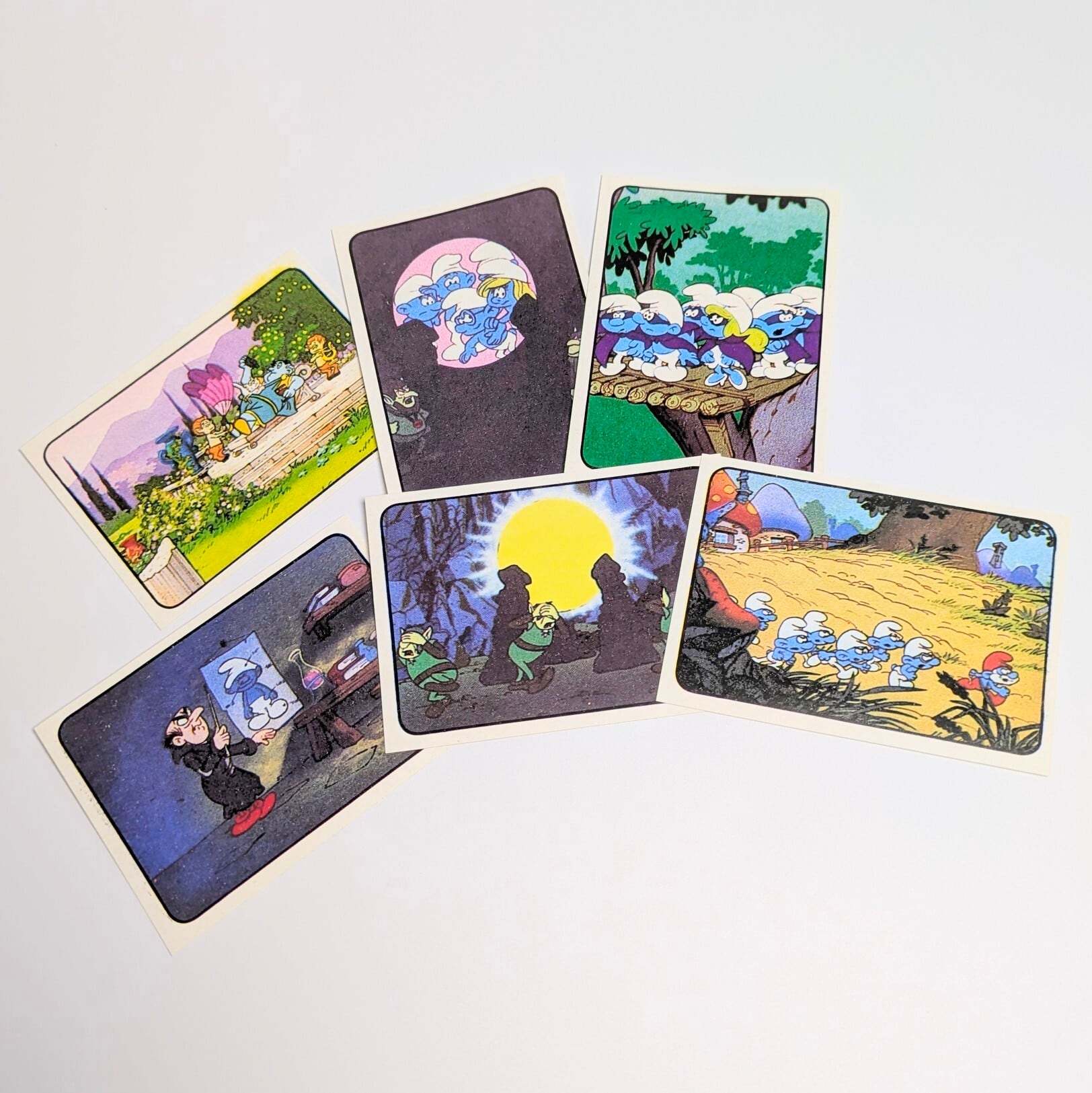 ☆送料無料!☆ VINTAGE 1982 【 SMURF / スマーフ 】 スマーフ フィギュア・パニーニ・ステッカー ( The Smurfs Figurine Panini Stickers ) トレーディングステッカー 単品 (1個=6STICKER入)〚アメリカン雑貨 アメトイ〛